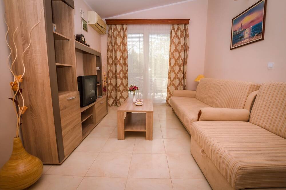 Photo of Livingroom in Sutomore