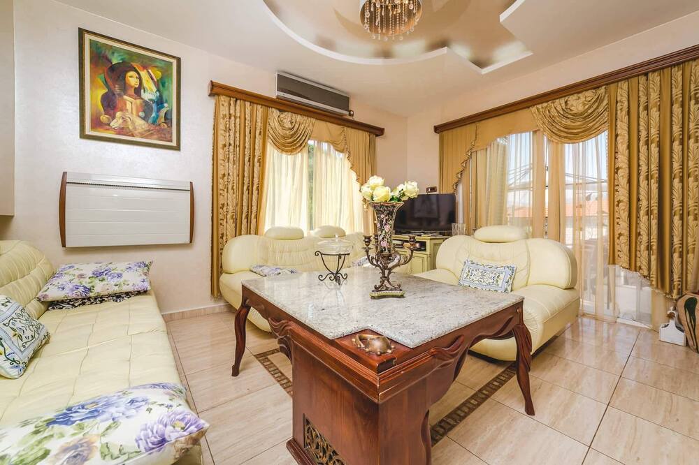 Photo of Livingroom in Becici