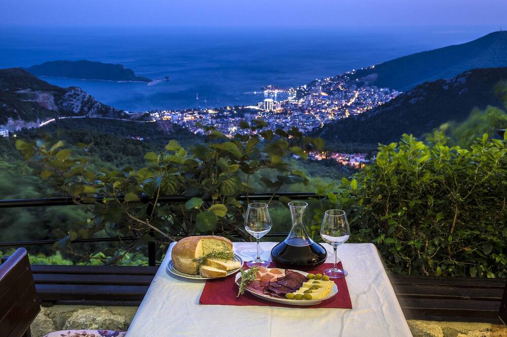 Photo of Patio Balcony in Lapcici