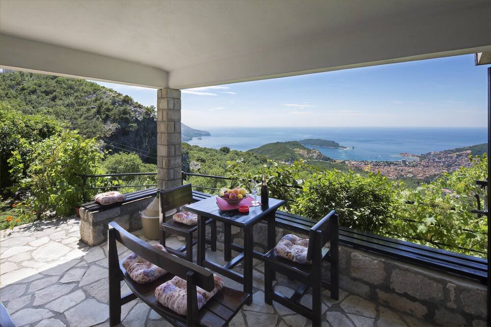 Photo of Patio Balcony in Lapcici