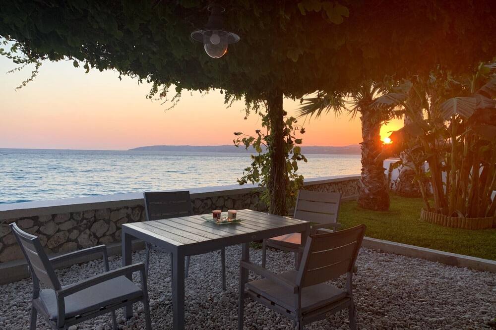 Photo of Patio Balcony in Lourdata