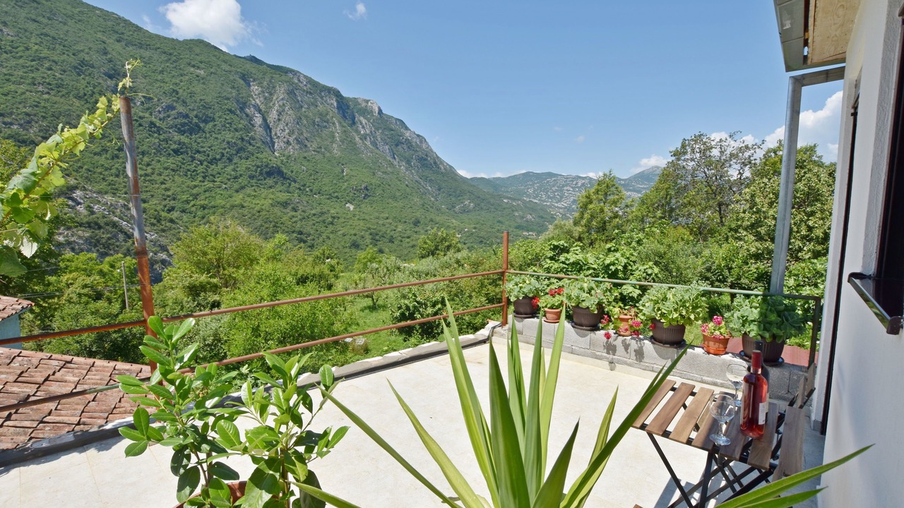 Photo of Bedroom in Limljani