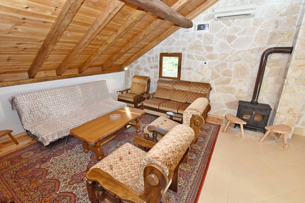 Photo of Patio Balcony in Limljani