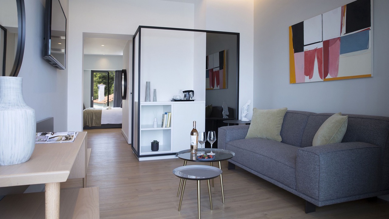 Photo of Bedroom in Mikrolimano