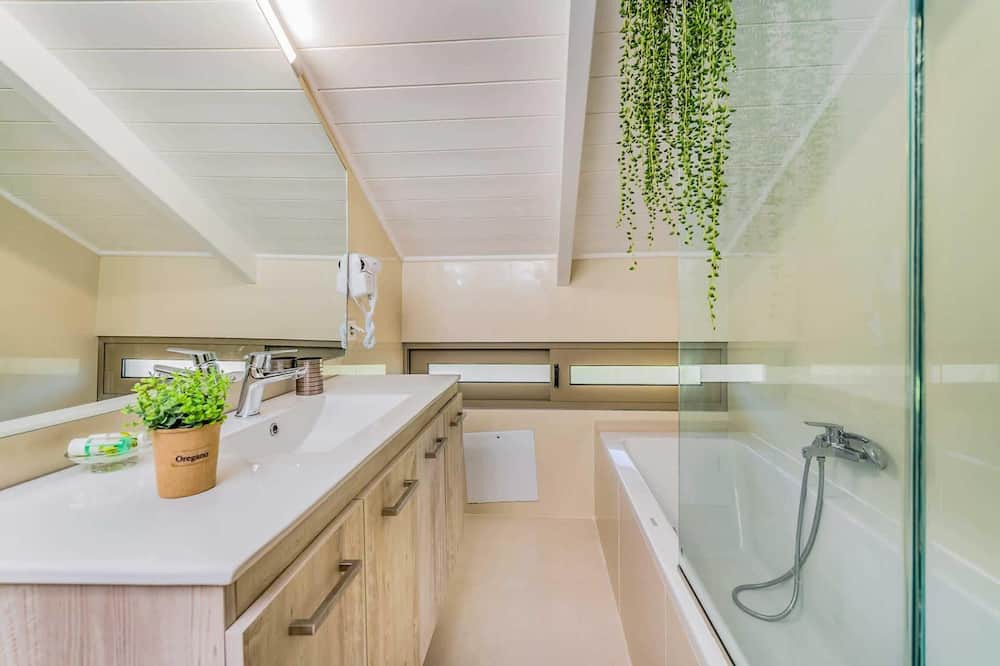 Photo of Bathroom in Drosia