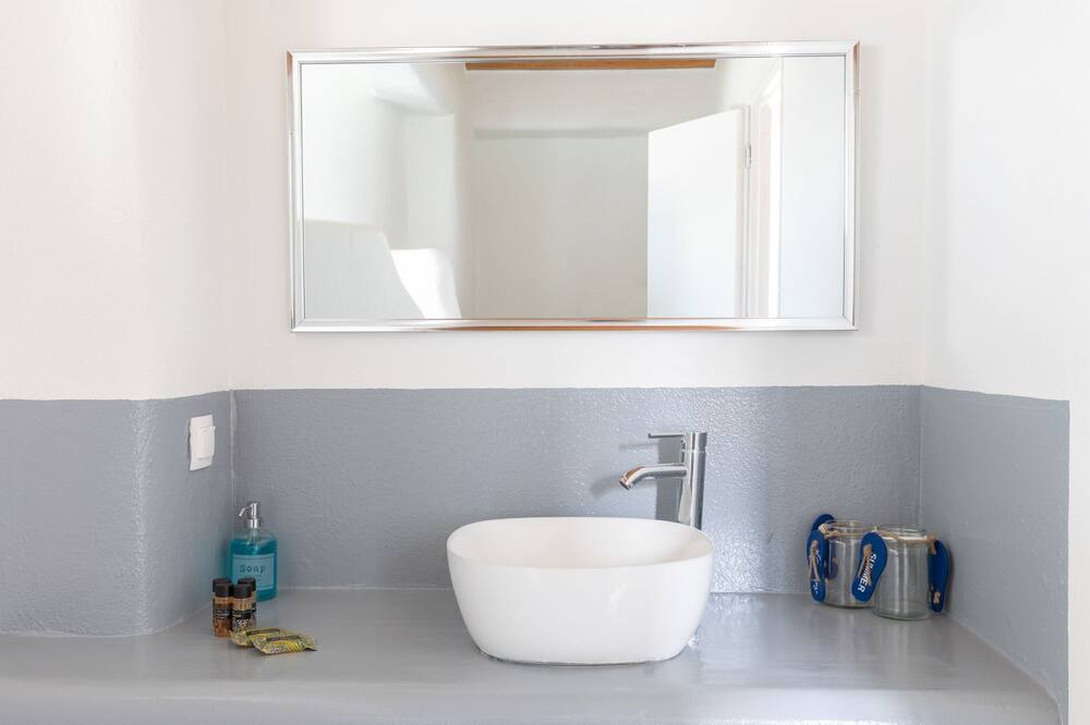 Photo of Bathroom in Houlakia