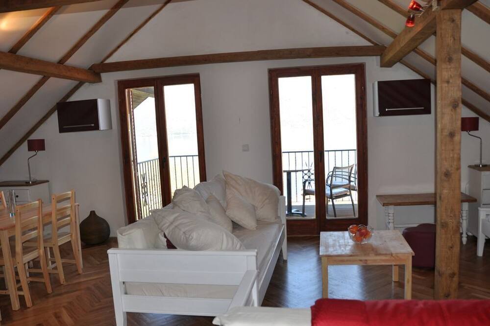 Photo of Livingroom in Prcanj