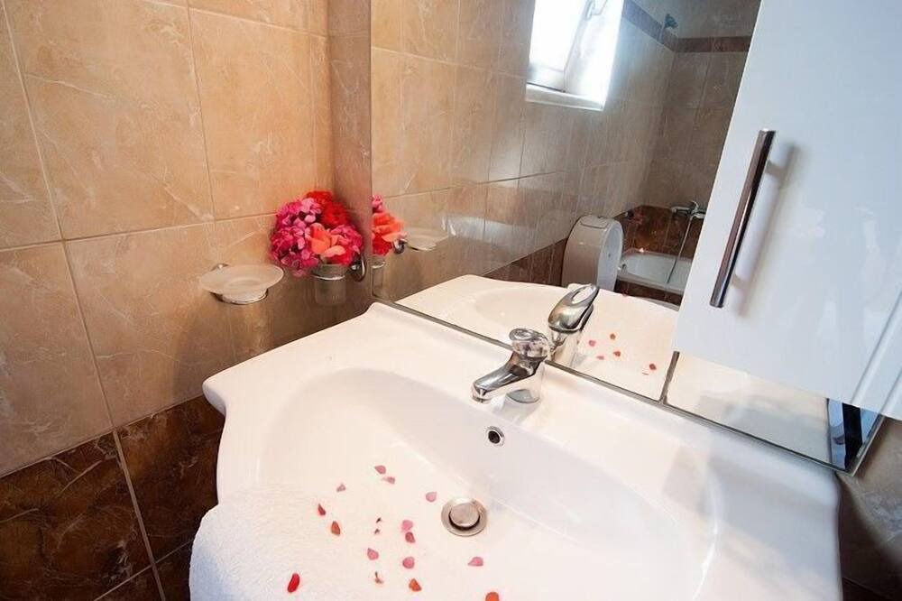 Photo of Bathroom in Ano Vasilikos