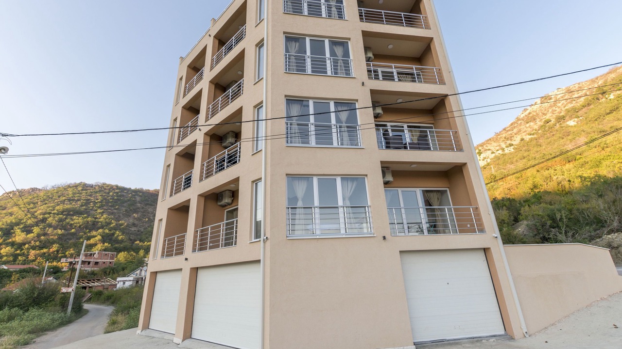 Photo of Outdoor in Canj