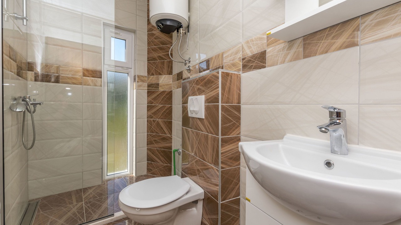 Photo of Bathroom in Canj
