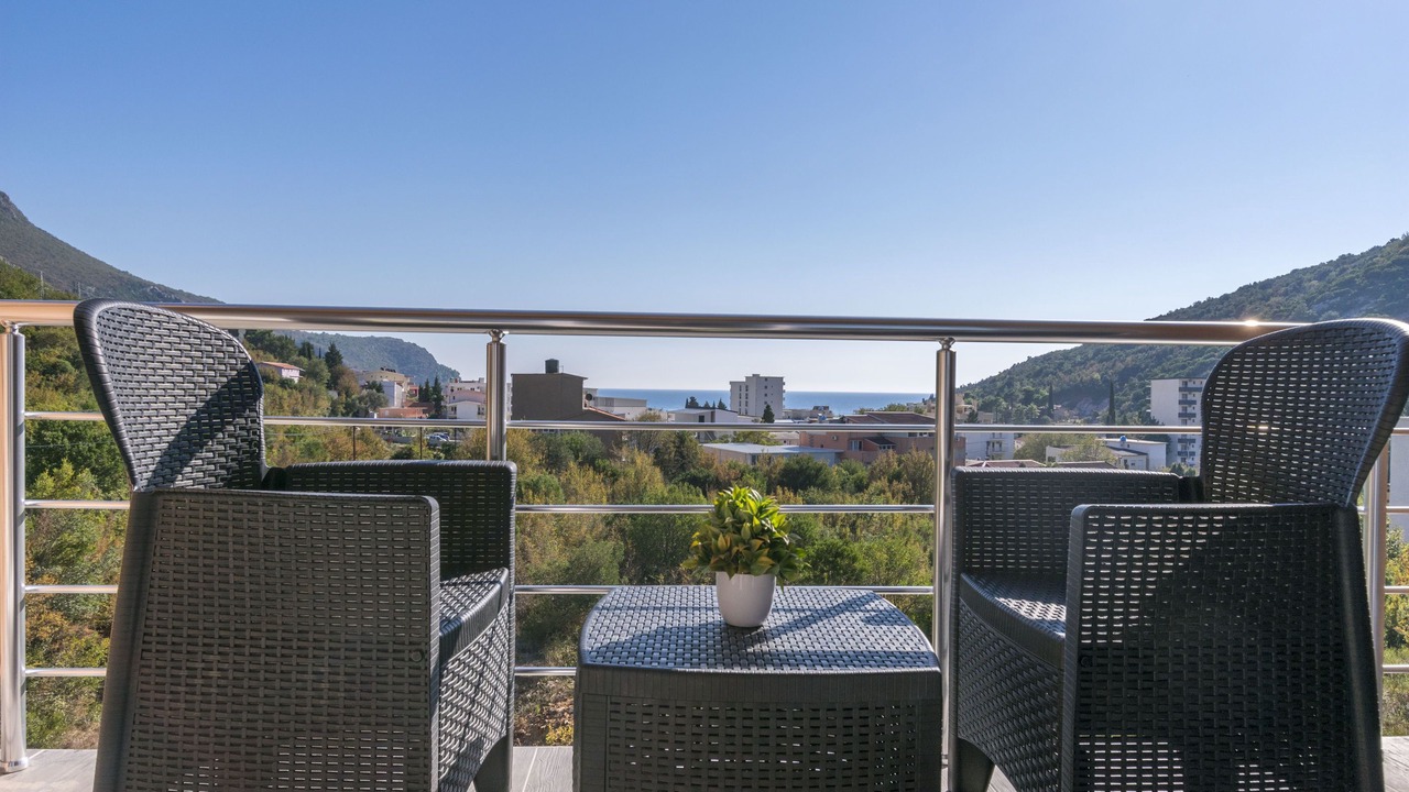 Photo of Outdoor in Canj