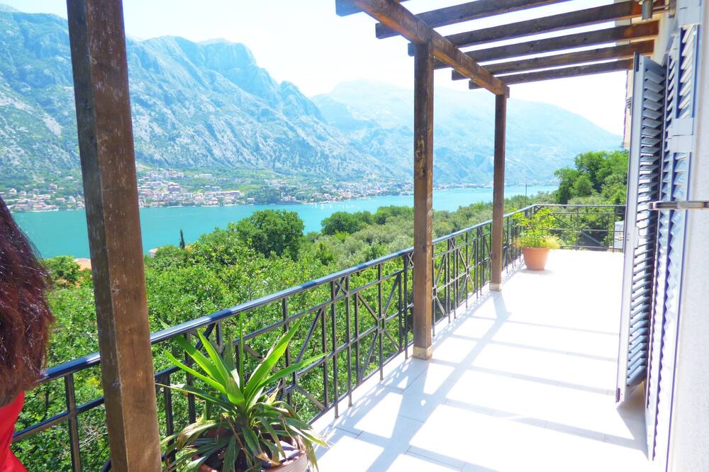 Photo of Patio Balcony in Prcanj
