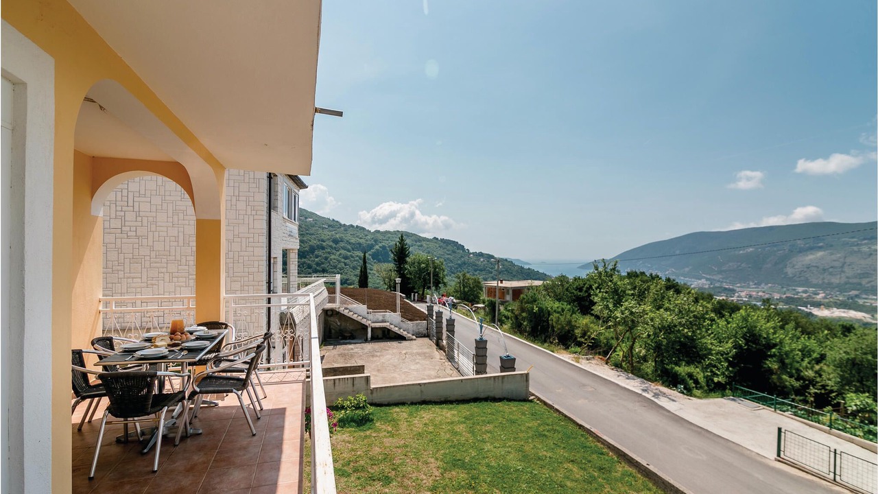 Photo of Outdoor in Ratisevina