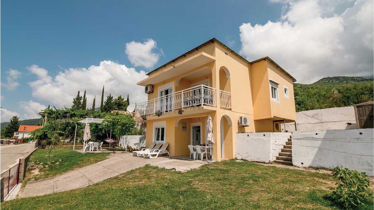 Photo of Outdoor in Ratisevina