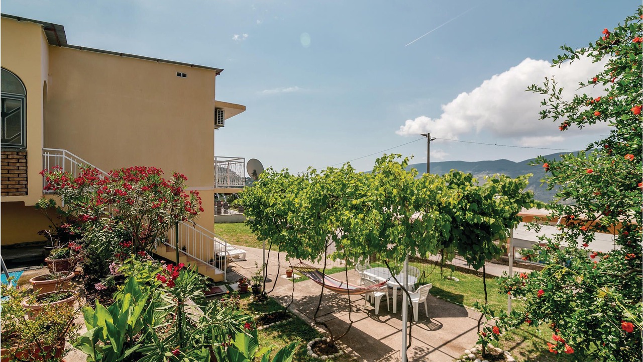 Photo of Outdoor in Ratisevina