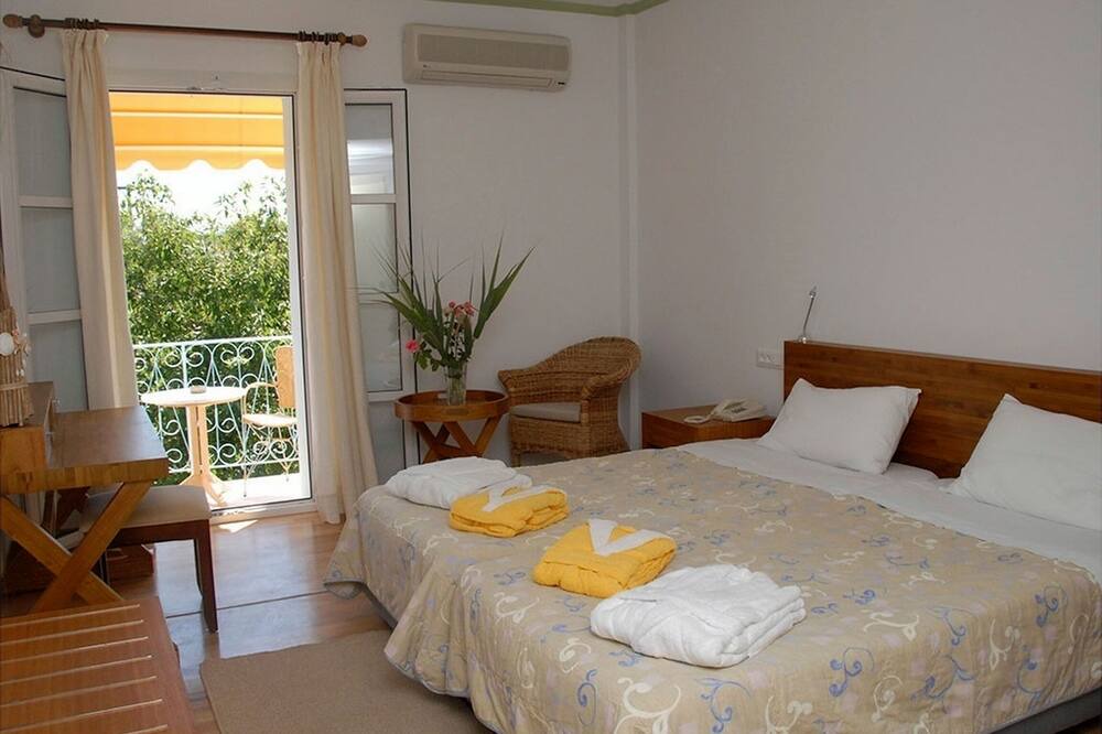 Photo of Bedroom in Acharavi