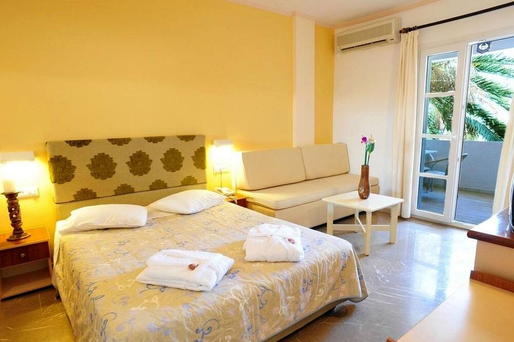 Photo of Bedroom in Acharavi