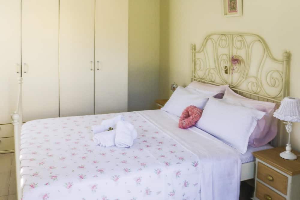 Photo of Bedroom in Diakofto