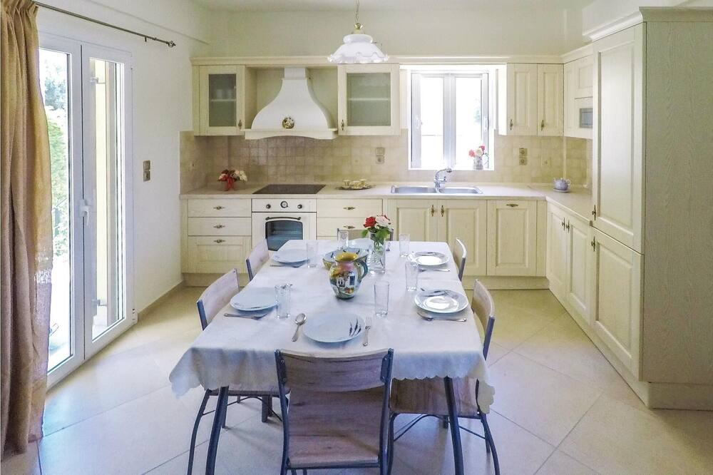 Photo of Kitchen in Diakofto