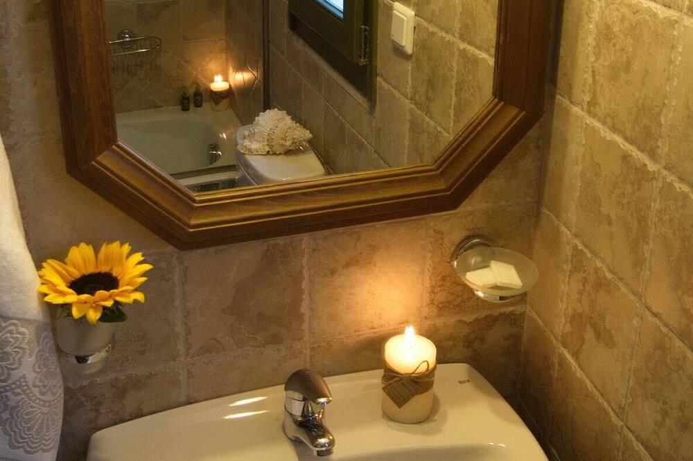 Photo of Bathroom in Kavallos