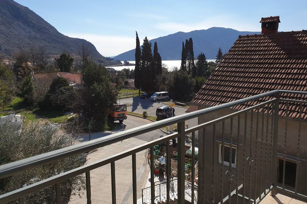 Photo of Patio Balcony in Risan