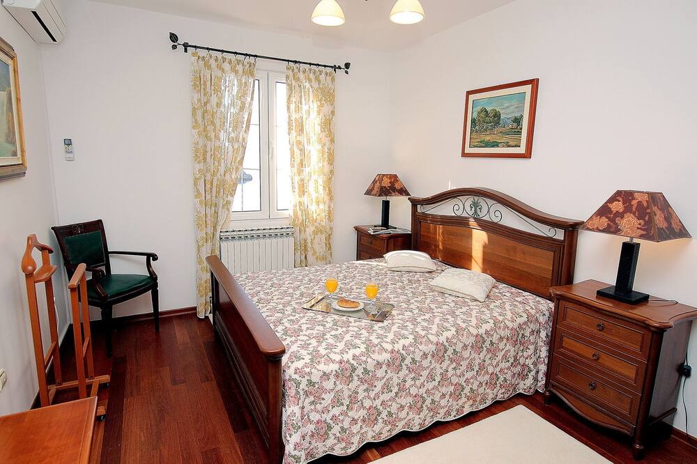 Photo of Bedroom in Sveti Stefan