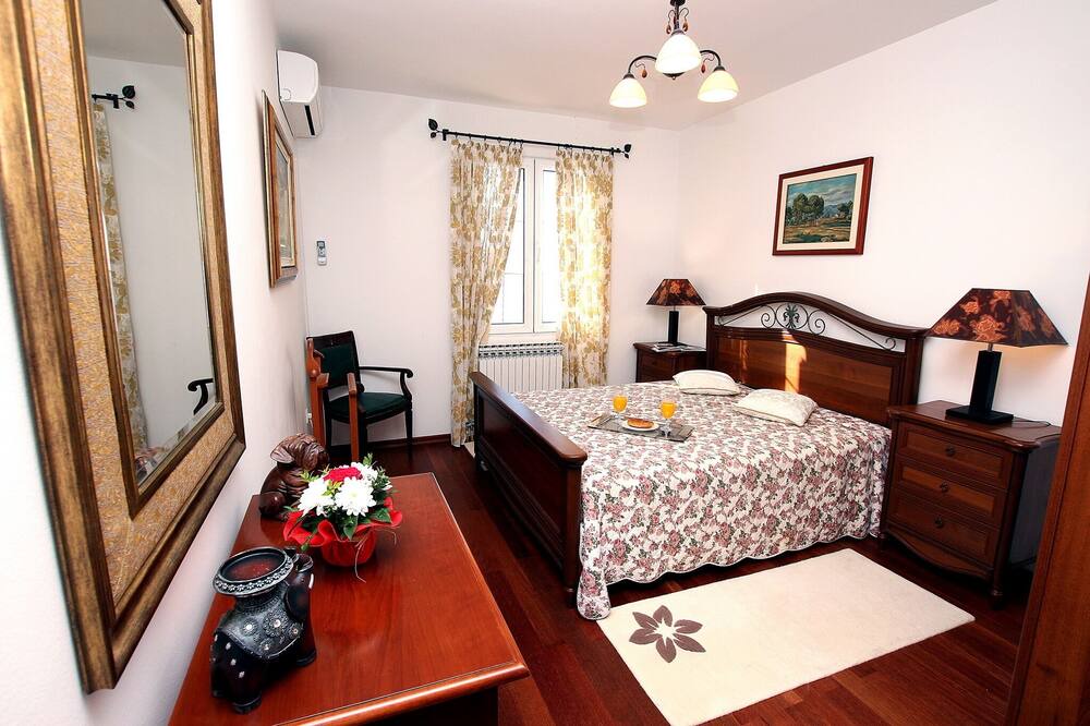 Photo of Bedroom in Sveti Stefan