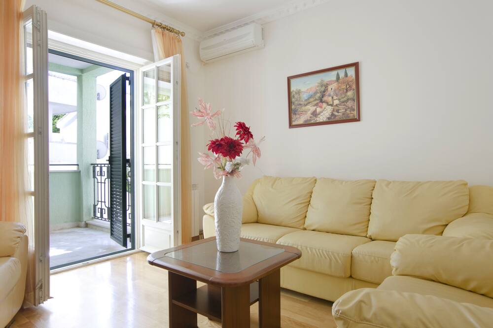 Photo of Livingroom in Sveti Stefan