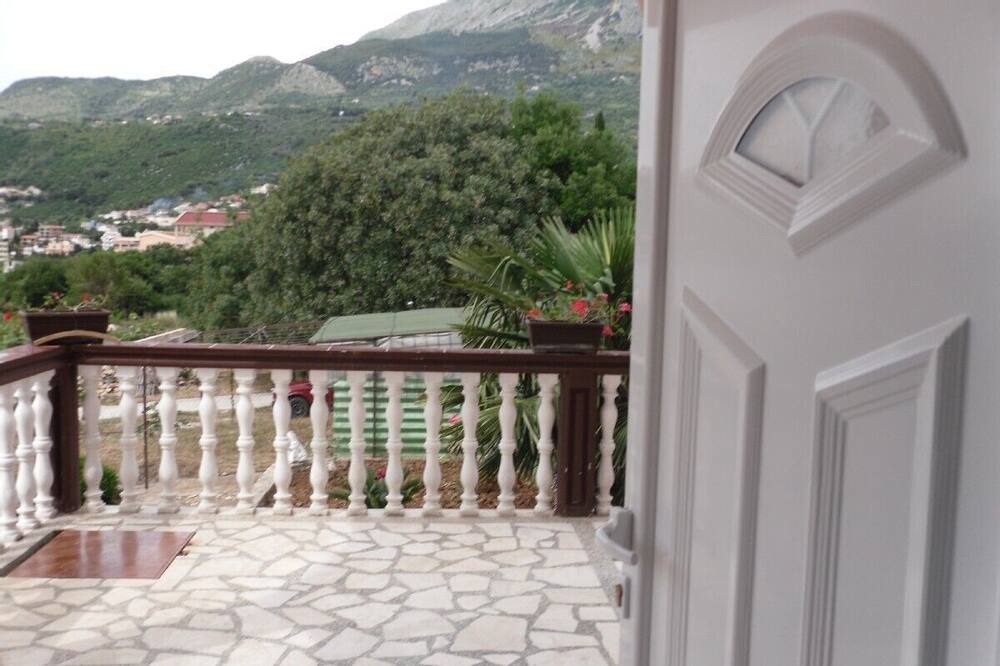 Photo of Patio Balcony in Bar