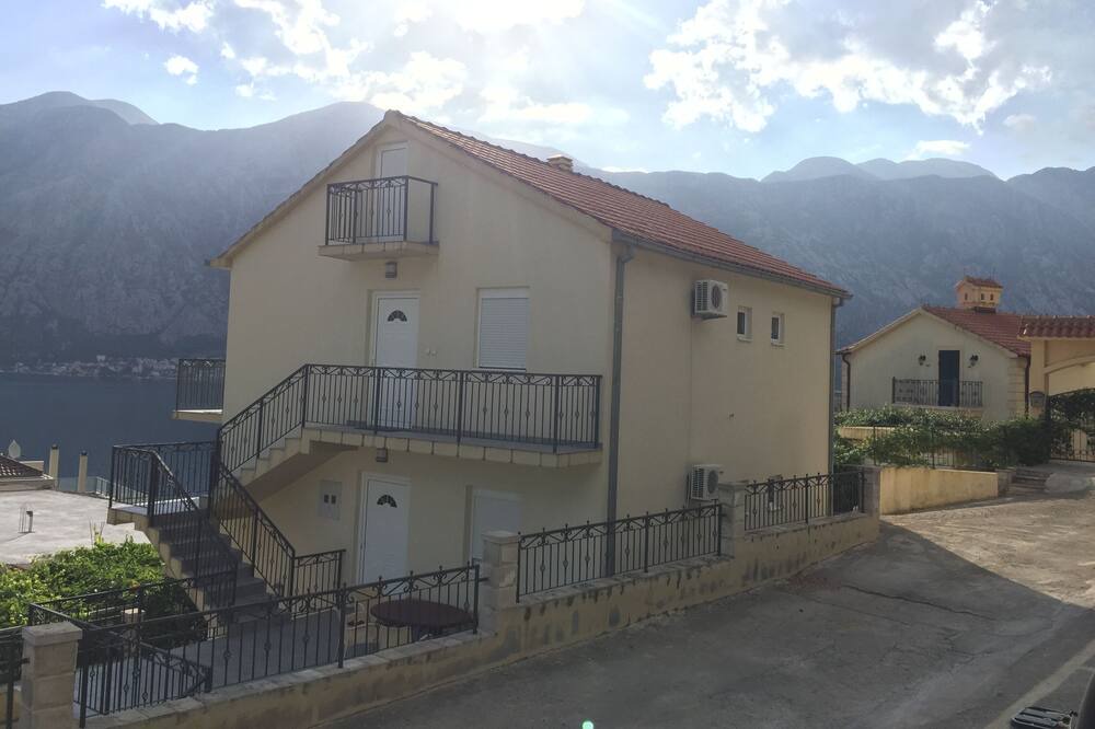 Photo of Outdoor in Prcanj