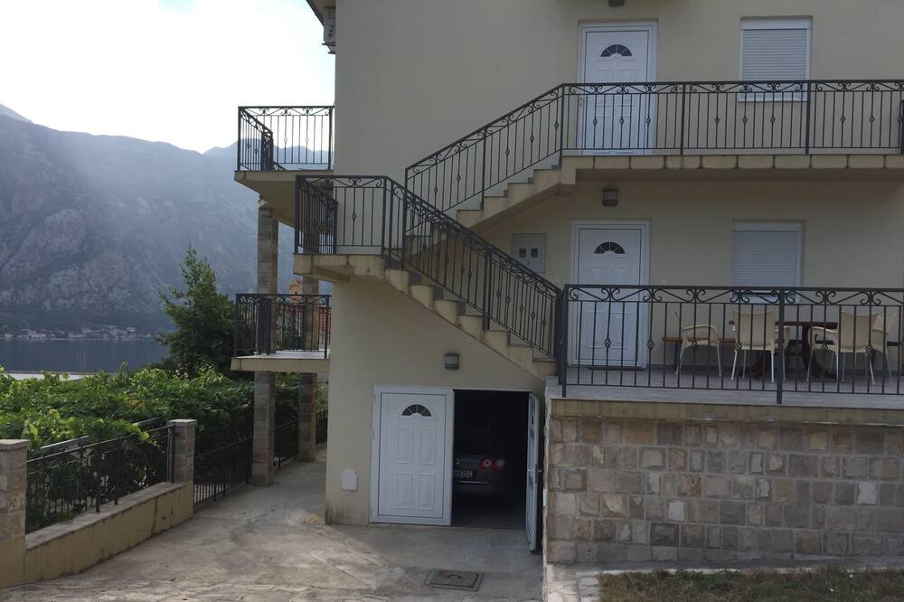 Photo of Outdoor in Prcanj