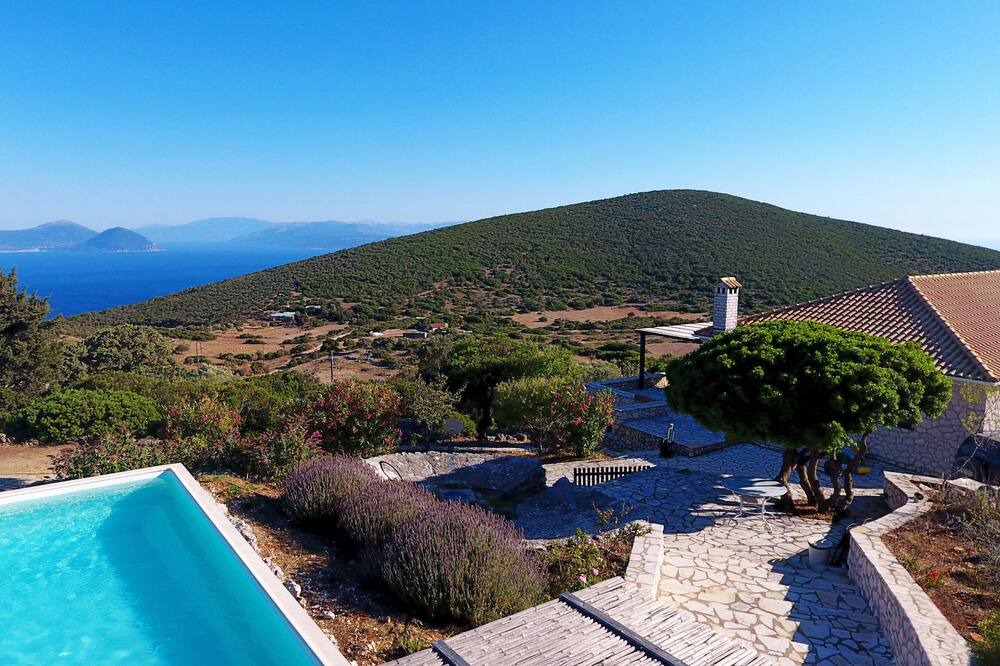 Photo of Outdoor in Evgiros