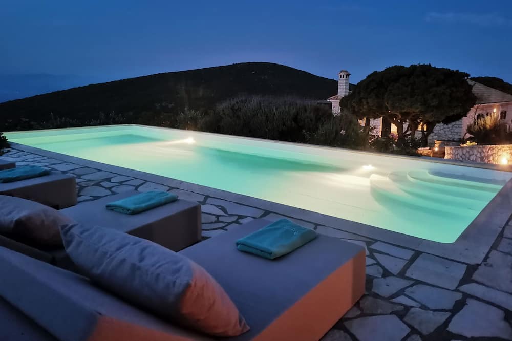 Photo of Outdoor in Evgiros