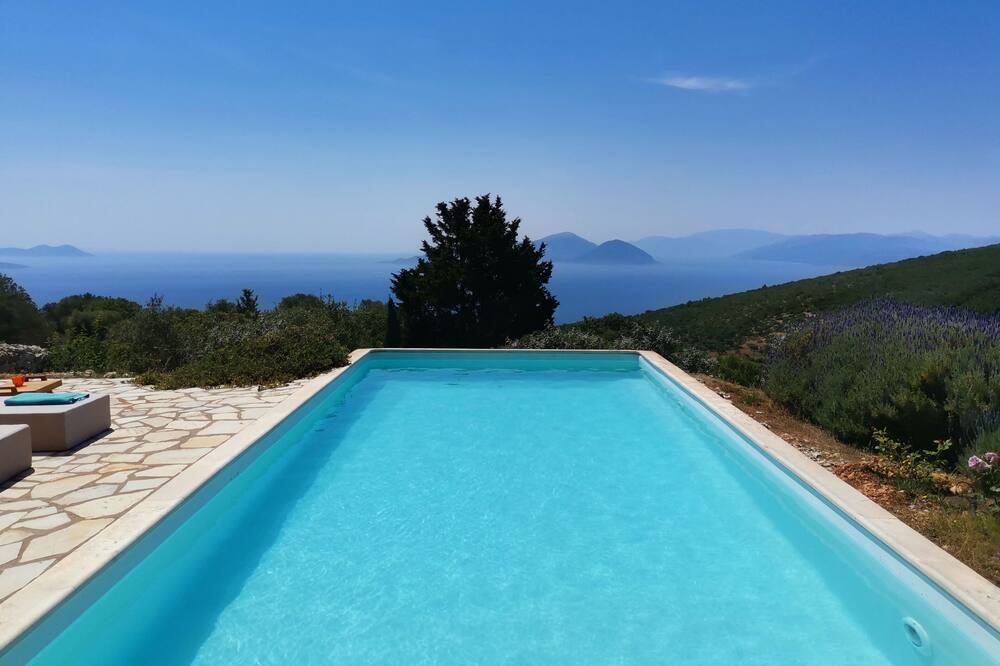 Photo of Outdoor in Evgiros