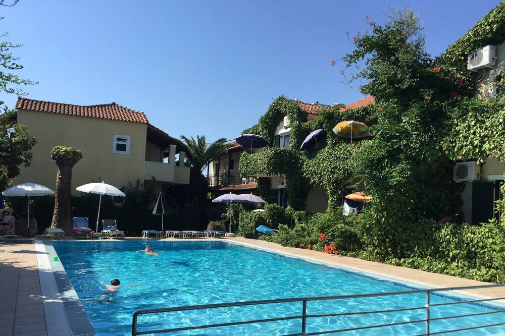 Photo of Others in Messonghi