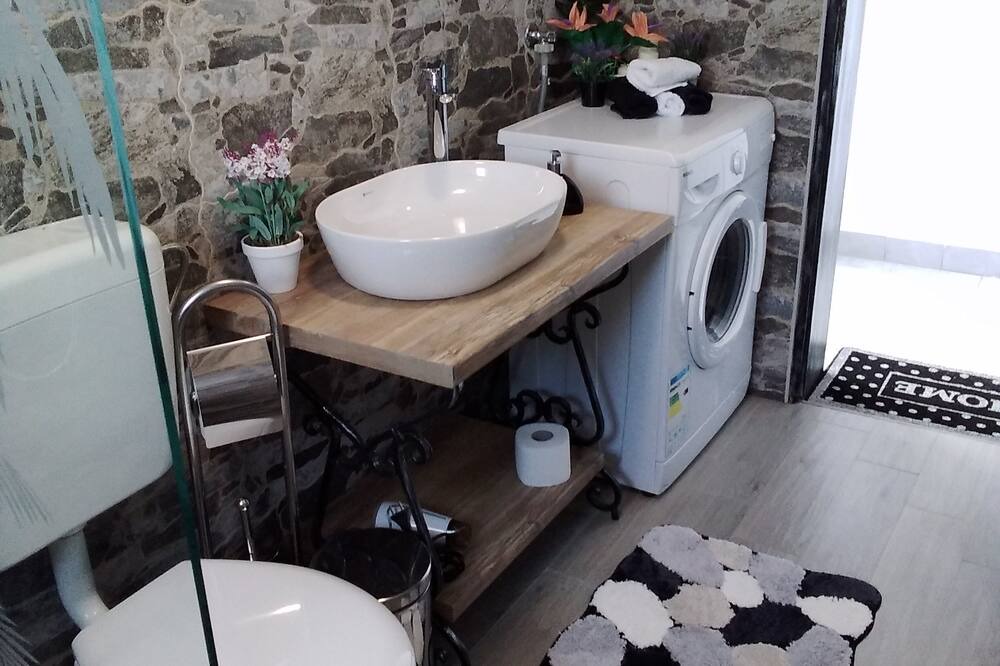 Photo of Bathroom in Klinci
