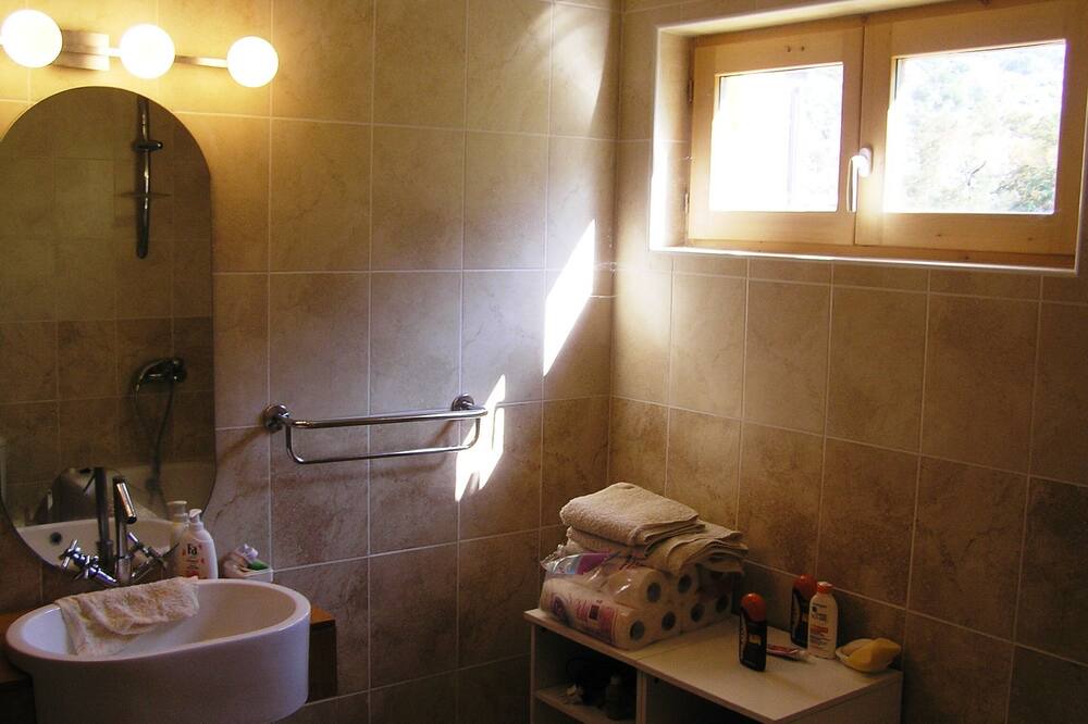 Photo of Bathroom in Skaljari