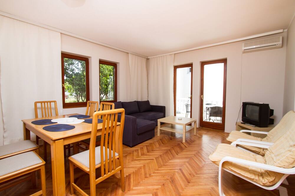 Photo of Livingroom in Petrovac