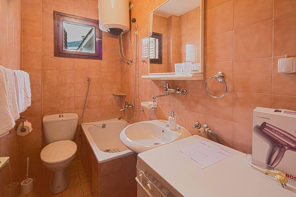 Photo of Bathroom in Petrovac