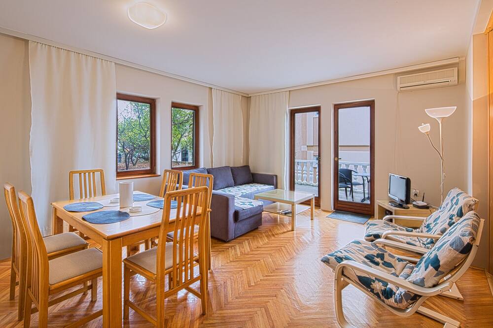 Photo of Livingroom in Petrovac
