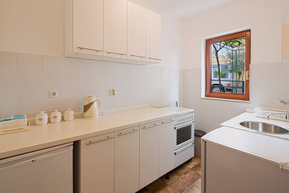 Photo of Kitchen in Petrovac