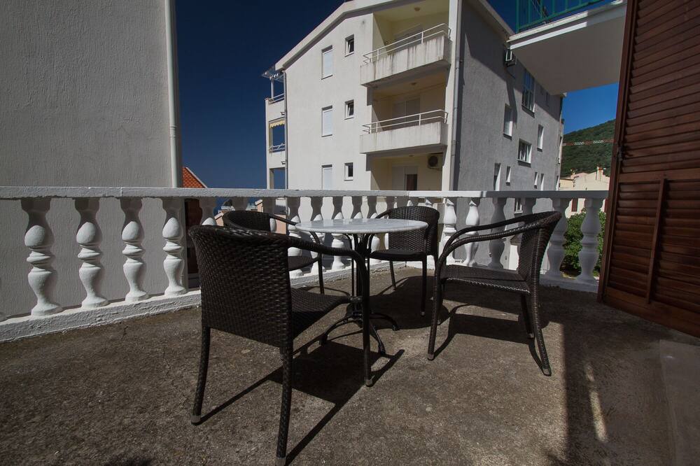 Photo of Patio Balcony in Petrovac