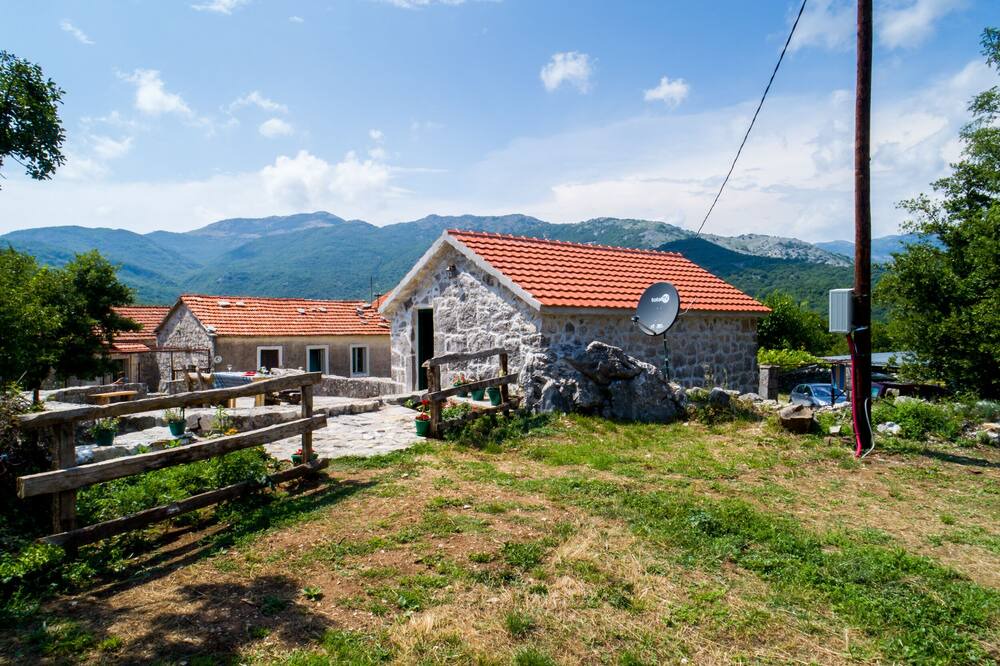 Photo of Outdoor in Mokrine