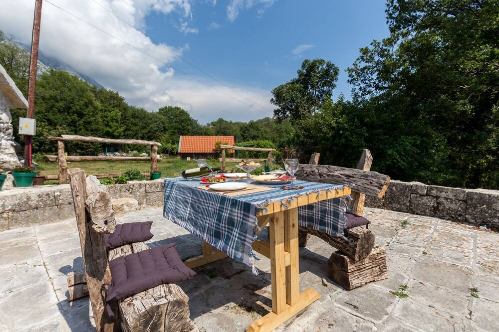 Photo of Outdoor in Mokrine