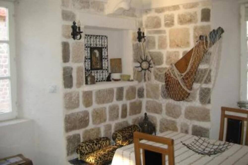 Photo of Livingroom in Perast
