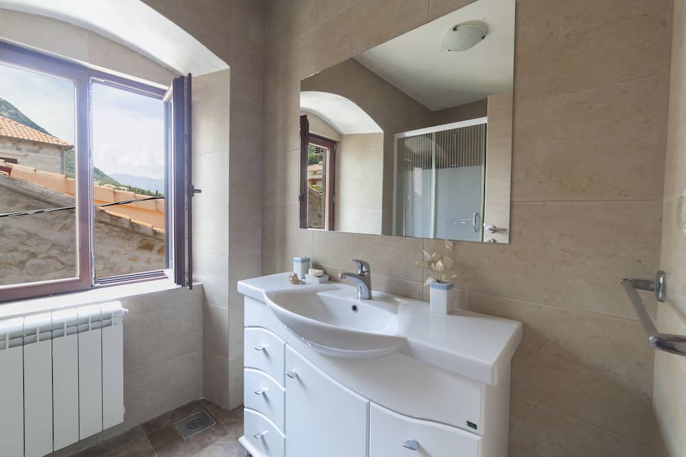 Photo of Bathroom in Prcanj