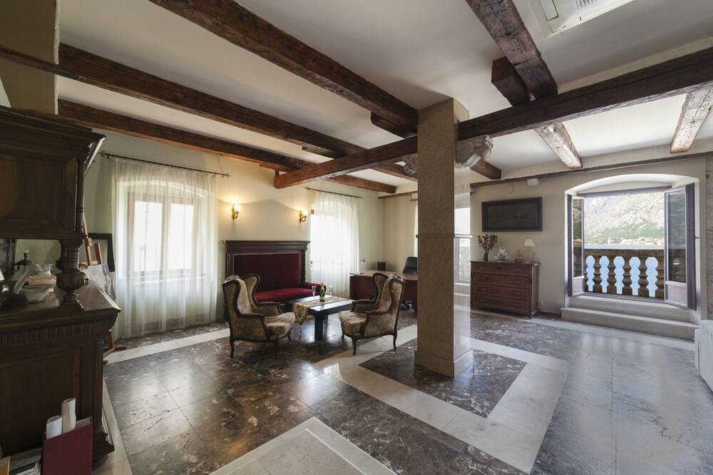 Photo of Livingroom in Prcanj