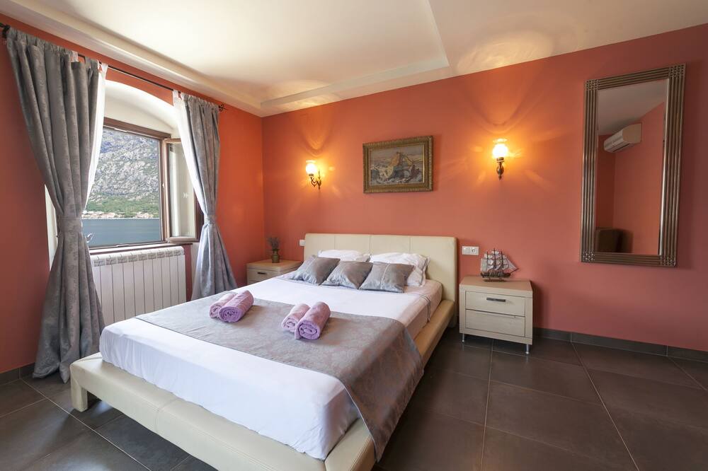 Photo of Bedroom in Prcanj