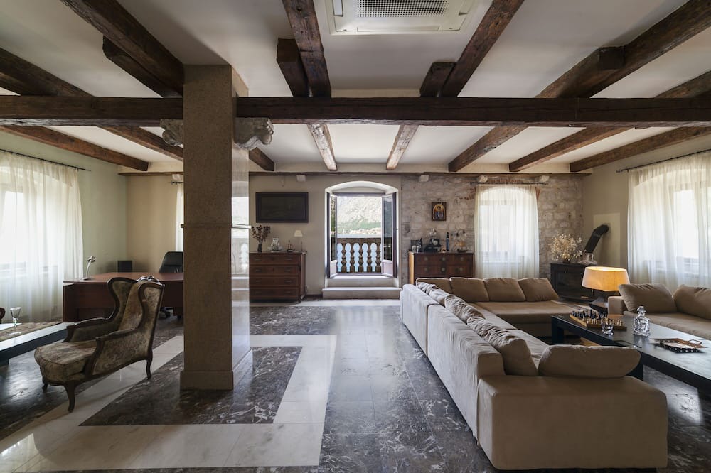 Photo of Livingroom in Prcanj