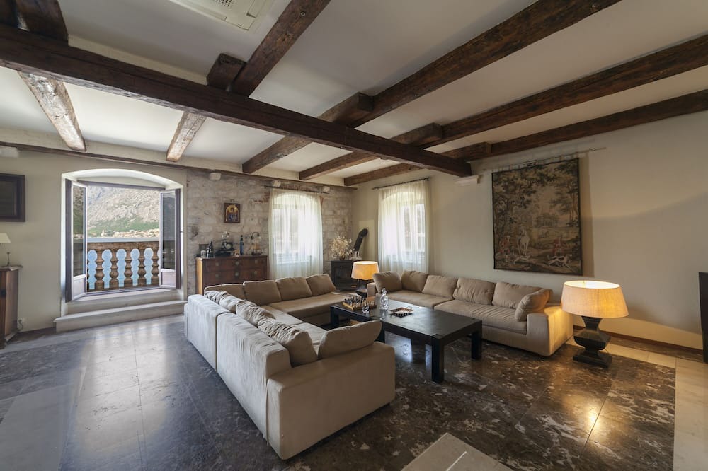 Photo of Livingroom in Prcanj